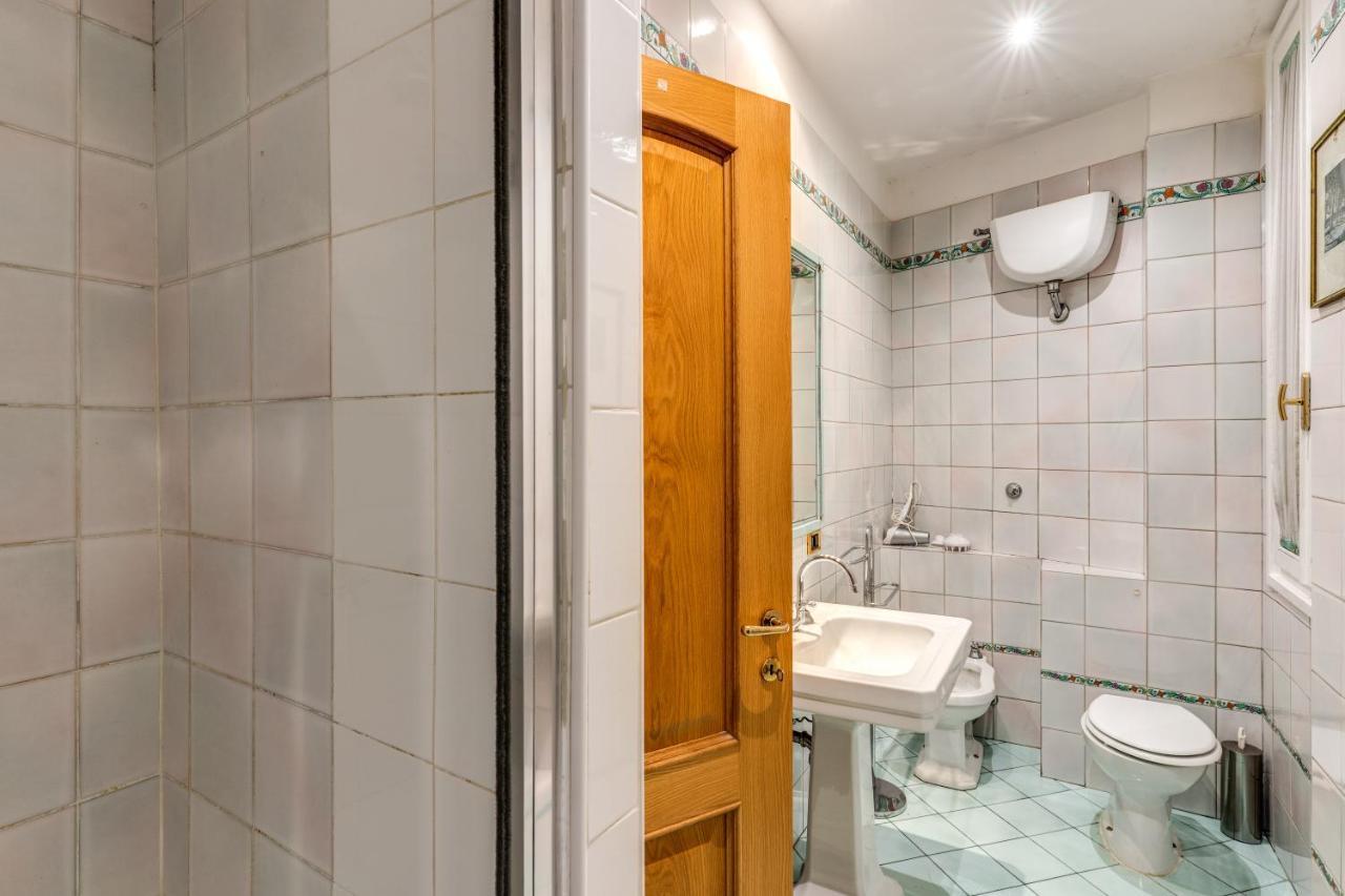 Ferienwohnung Lovely Flat By The Trevi Fountain Rom Exterior foto