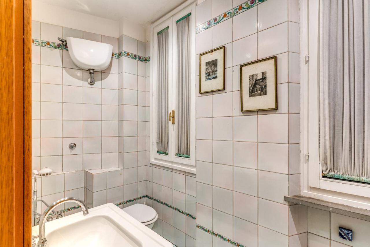 Ferienwohnung Lovely Flat By The Trevi Fountain Rom Exterior foto